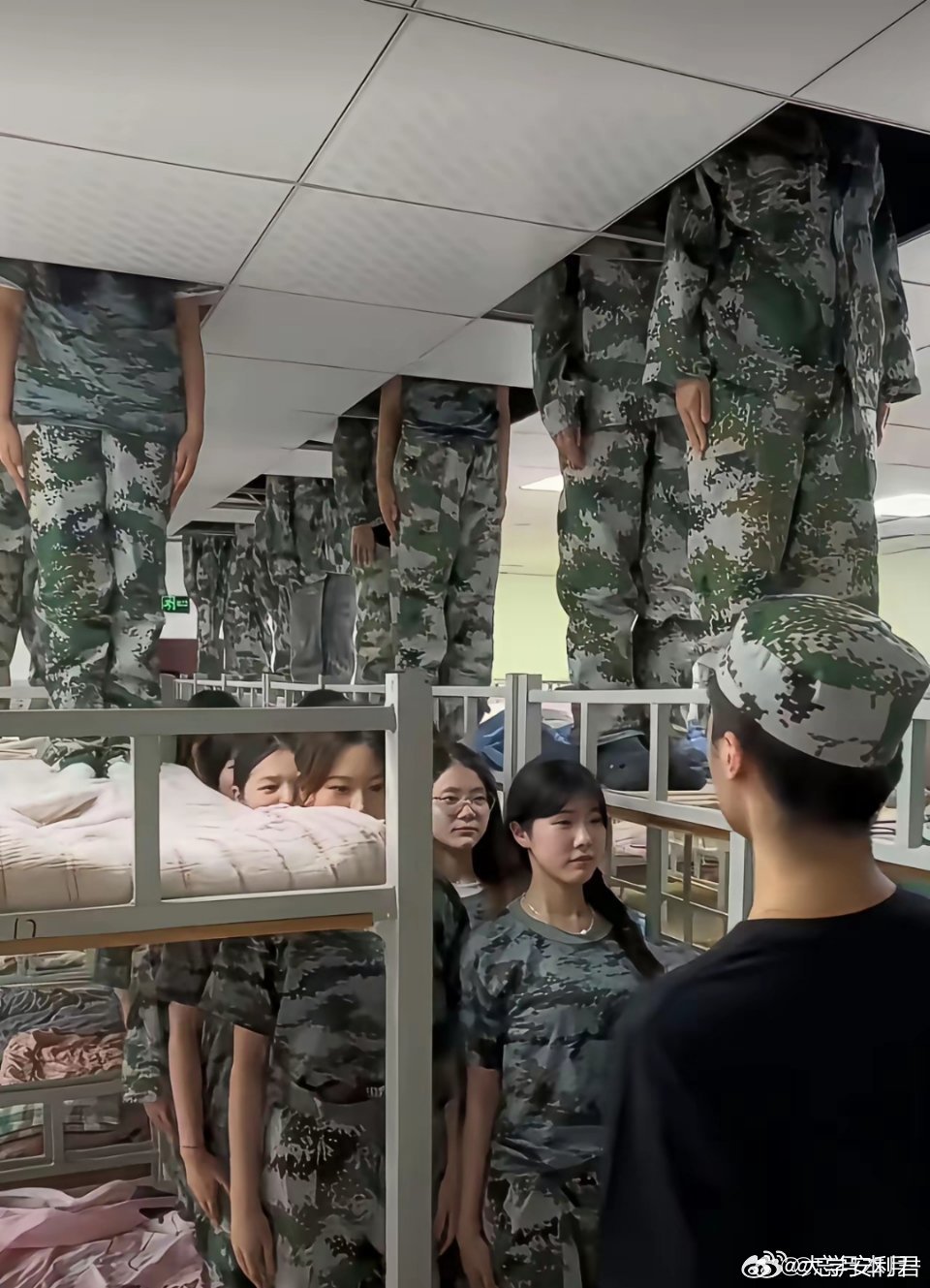 下雨还要军训[哆啦A梦害怕] ​​​