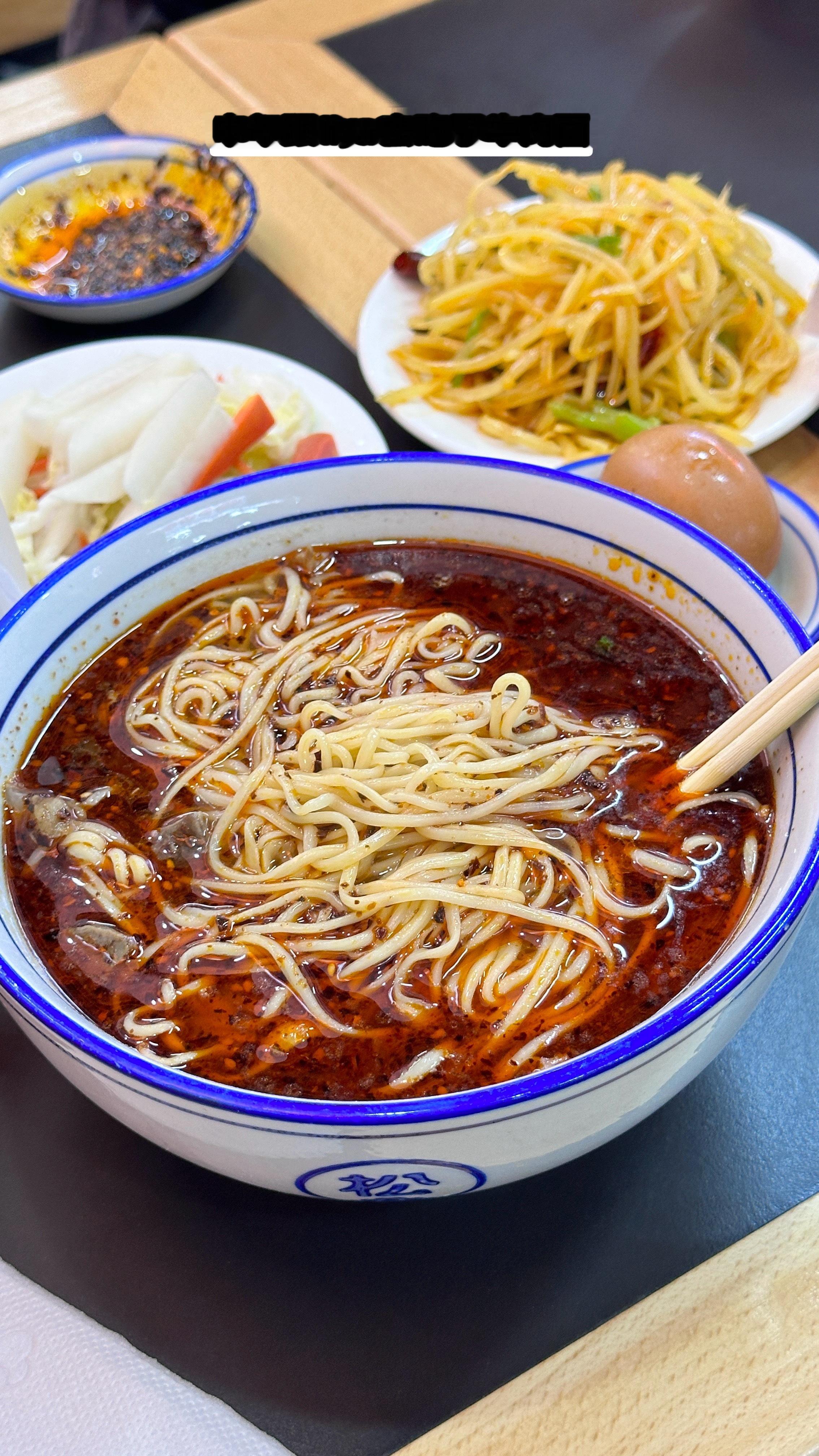 今天一直被各种投喂小甜水 根本喝不完！！！！！！晚上准备不吃饭了 半液断 把李若