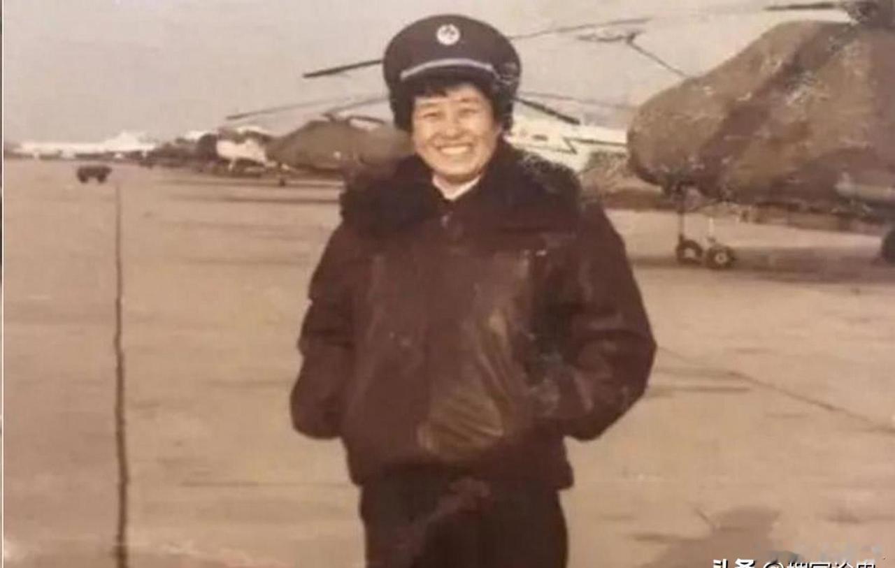 戈壁上空的“逆行者”：女飞行员张连芳两闯蘑菇云的英雄路

1964年10月16日