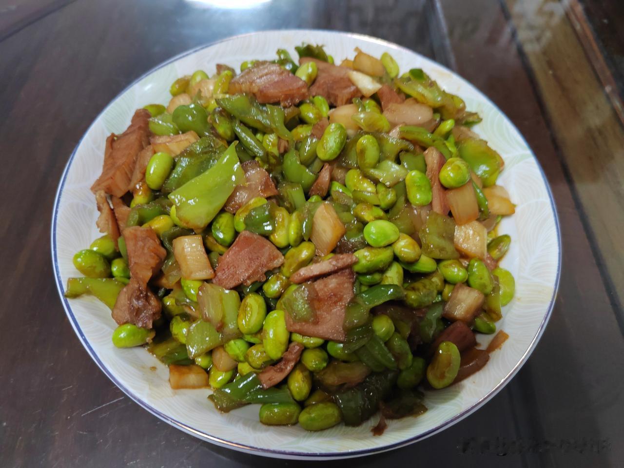 今日南京暂别雨水，天气多云转阴，气温缓慢回升，白天最高温度22℃。
这几天腰肌劳