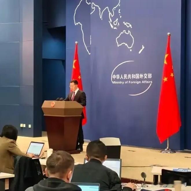 美国抹黑中国不择手段！
        近期，美国前驻联合国代表无端发文，声称美