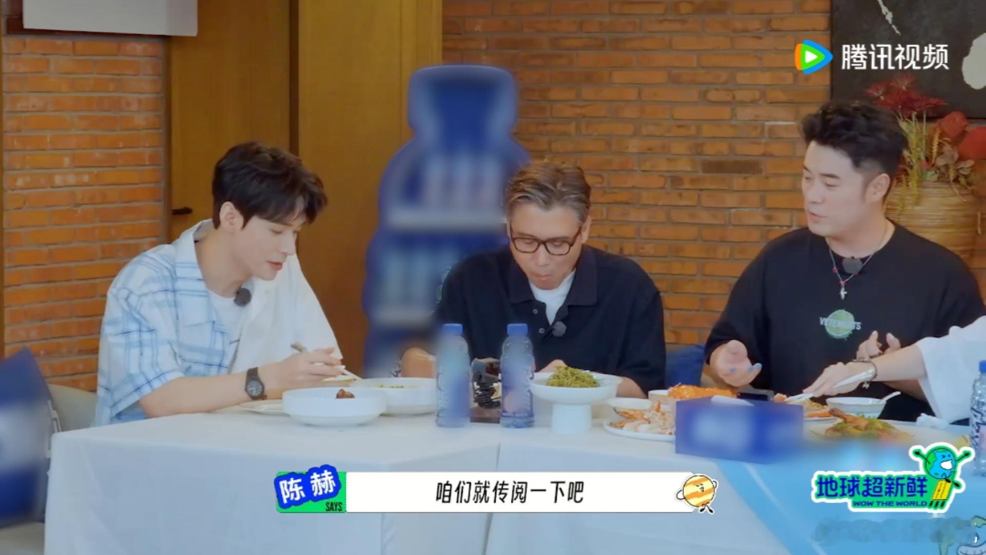 刘宇宁几小时没见又长高了 刘宇宁：我只是想夹个菜，怎么就成“柱子”和“房屋支撑预