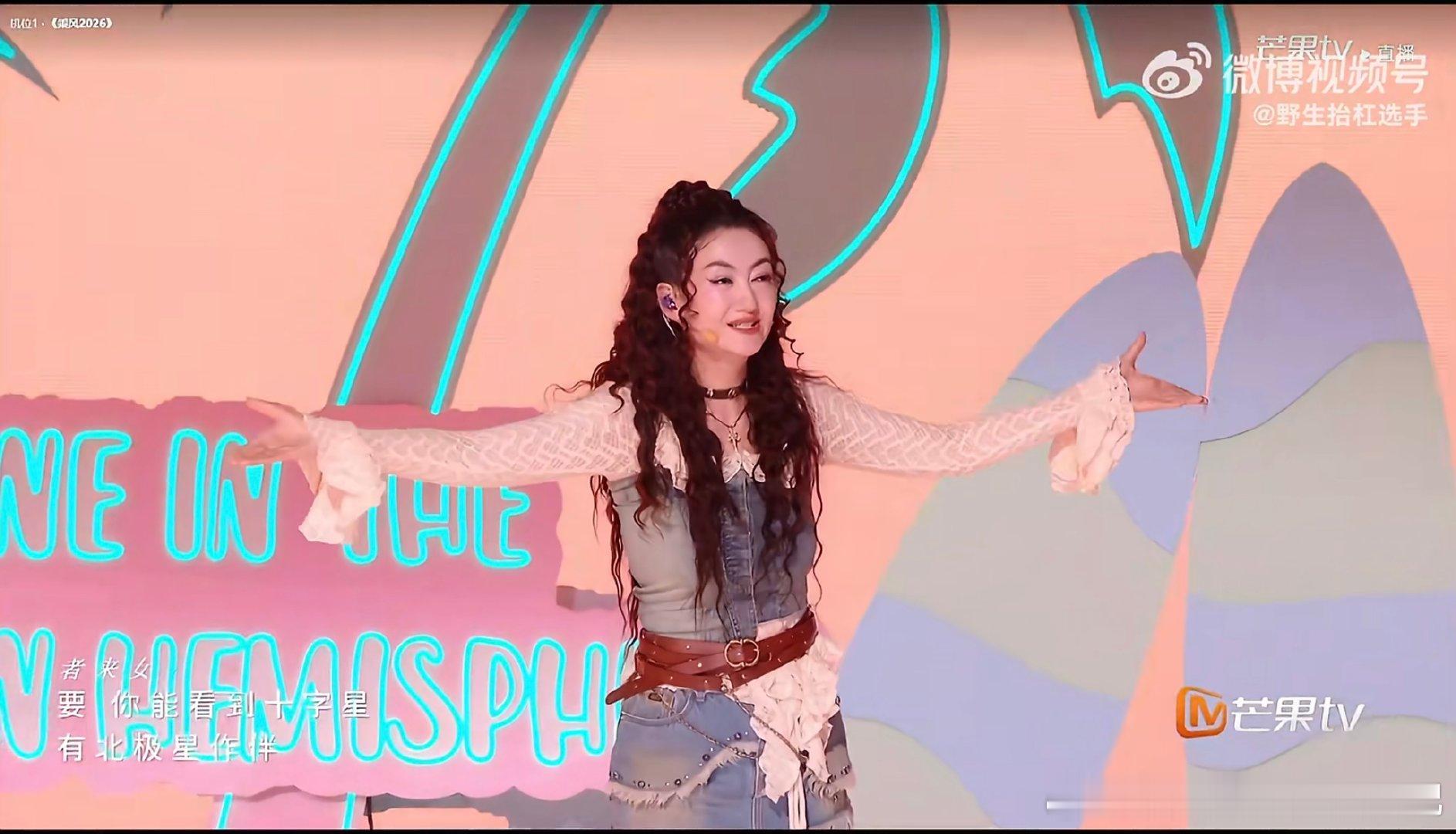 者来女竟然这么会跳 女团版者来女谁能想到者来女跳女团舞这么绝，全能ACE实锤 