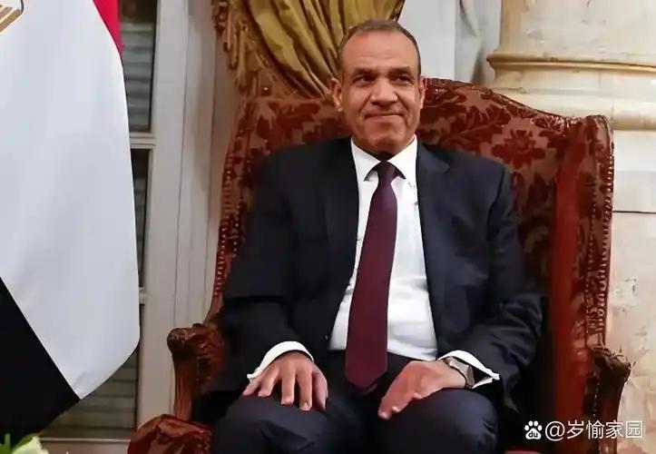 伊朗这回真是打对了！硬是把隐藏在伊斯兰世界最深的大叛徒给炸出了原形。
 
事情闹