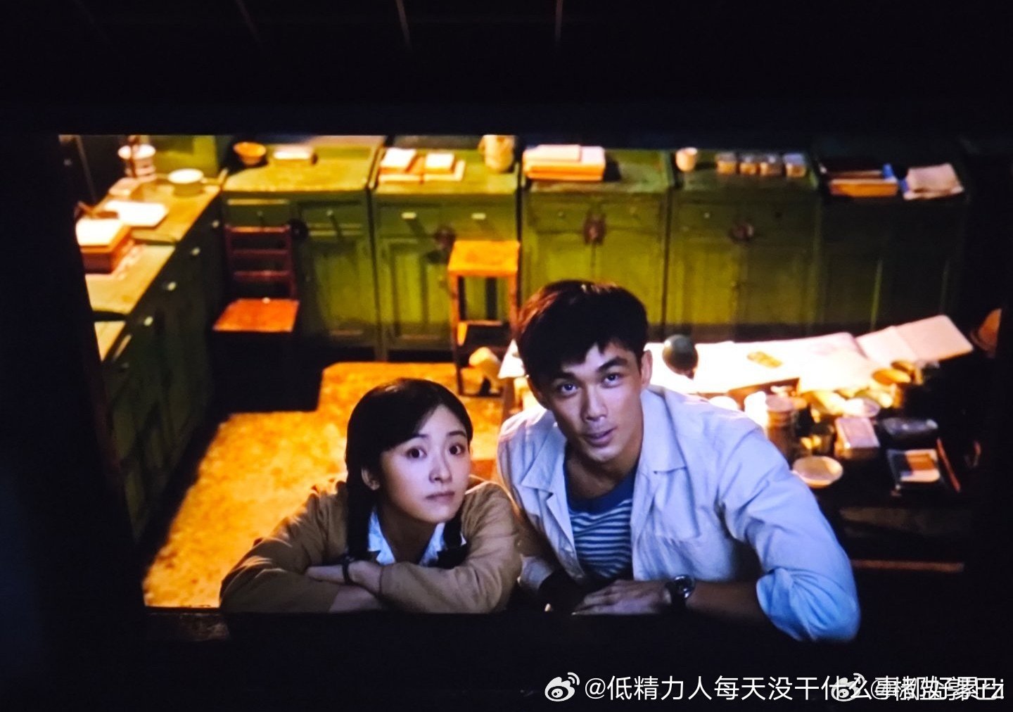 吴磊青年之后感觉很多角度看，脸有种“骨骼发育不全”的感觉