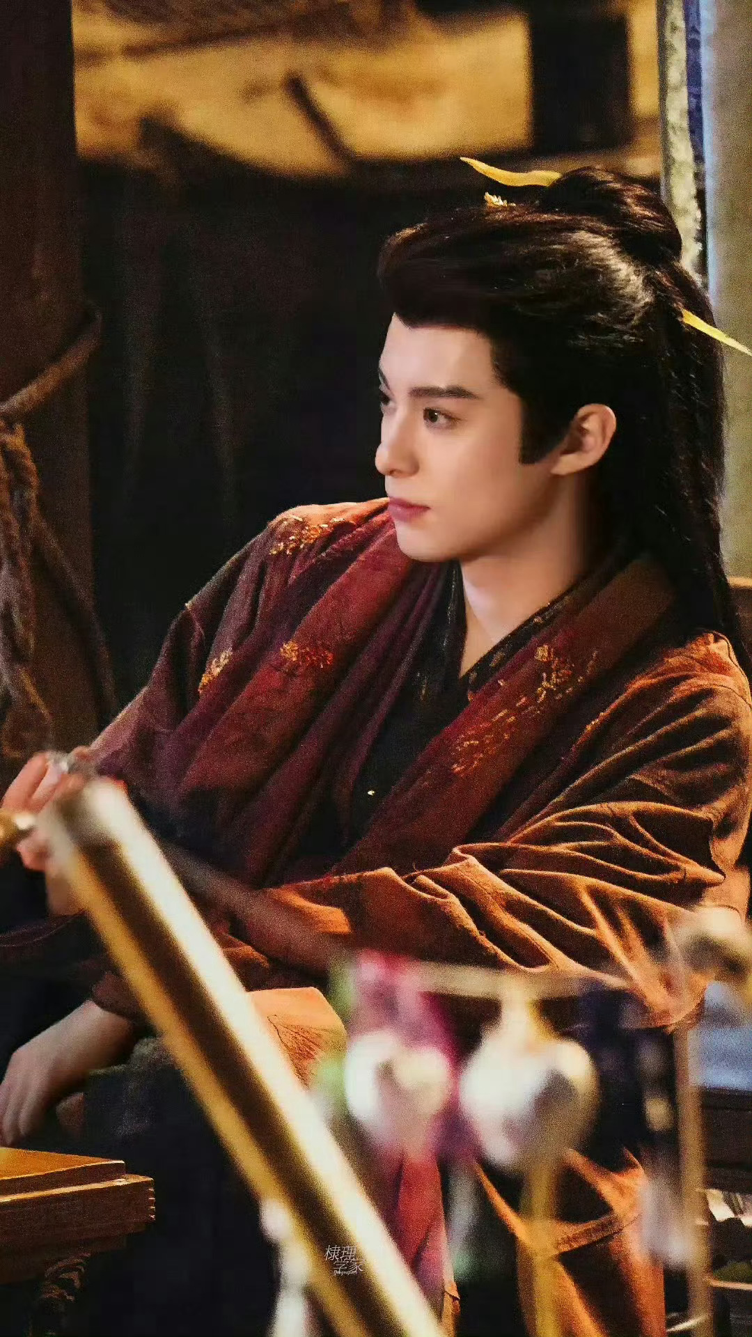 王鹤棣打掉私生手机王鹤棣又火到谁了私生在别家不是人人喊打吗 