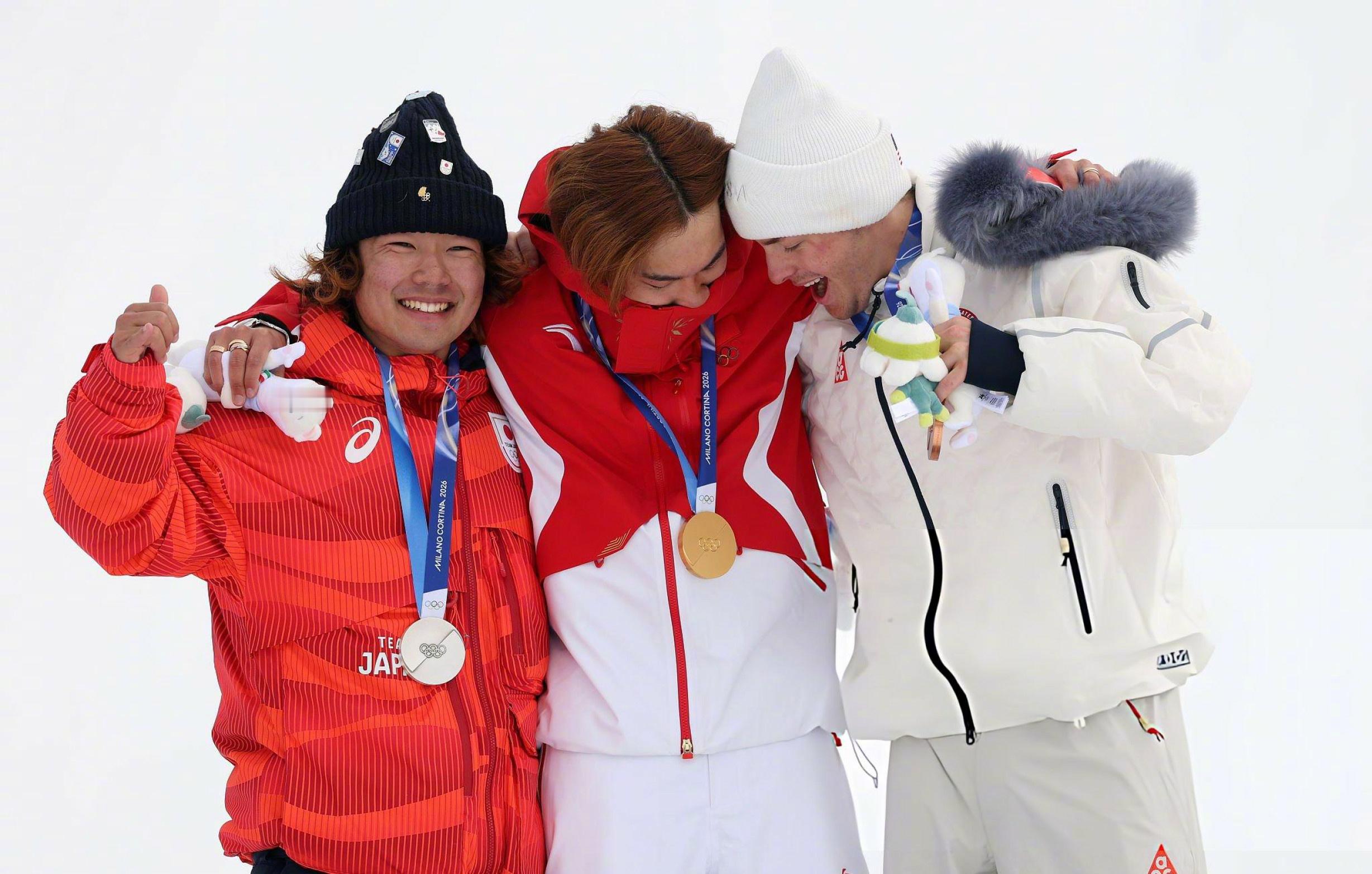 22岁生日为自己送了一个大礼！再次恭喜苏翊鸣斩获米兰冬奥会单板滑雪男子坡面障碍技