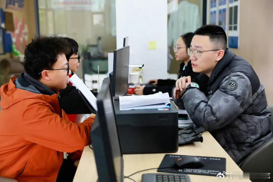 台州三门就业站一站式温暖直抵心间 三门港南就业服务站整合多项职能，一站式解决就业