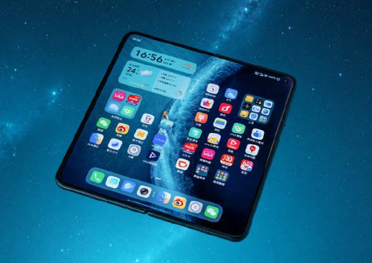 给 vivo X Fold6 拍了组图，结果微博给夹了，白拍可不行。这手机真是让