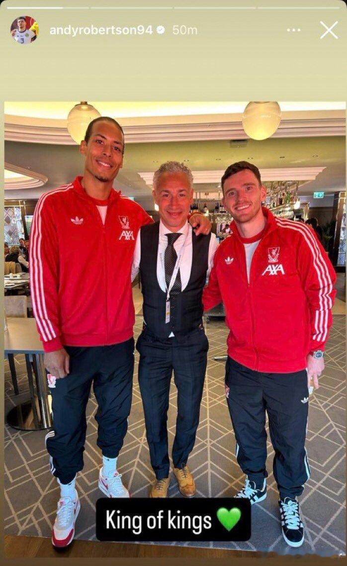 罗伯逊在Ins发文：罗伯逊和范迪克在安菲尔德与凯尔特人传奇、同时也是他们前队友的