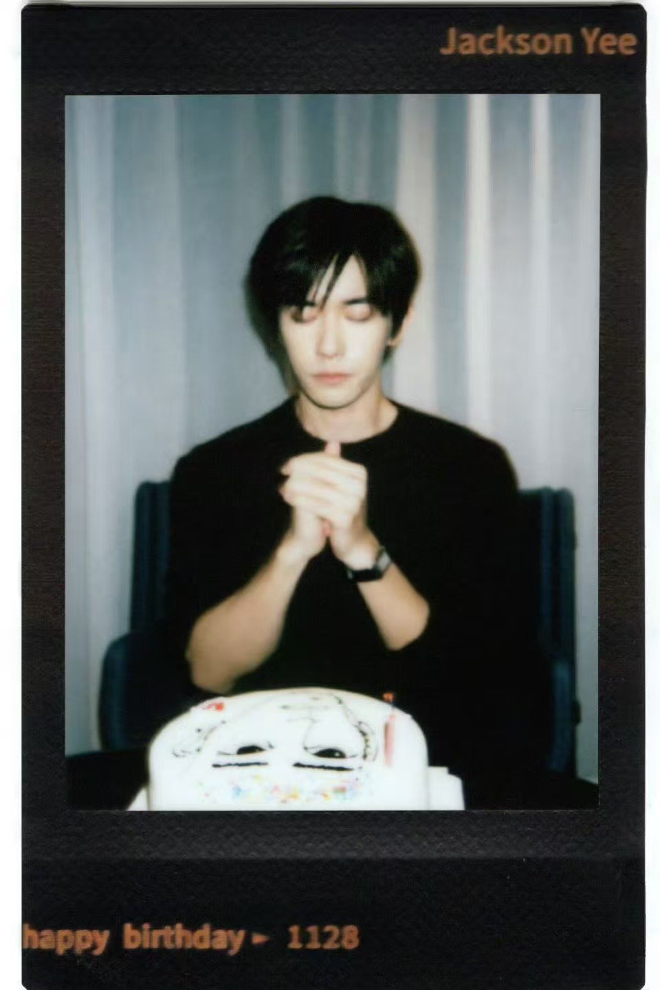 易烊千玺生日蛋糕自画像易烊千玺生日蛋糕是自画像原来是易烊千玺自己画的啊 