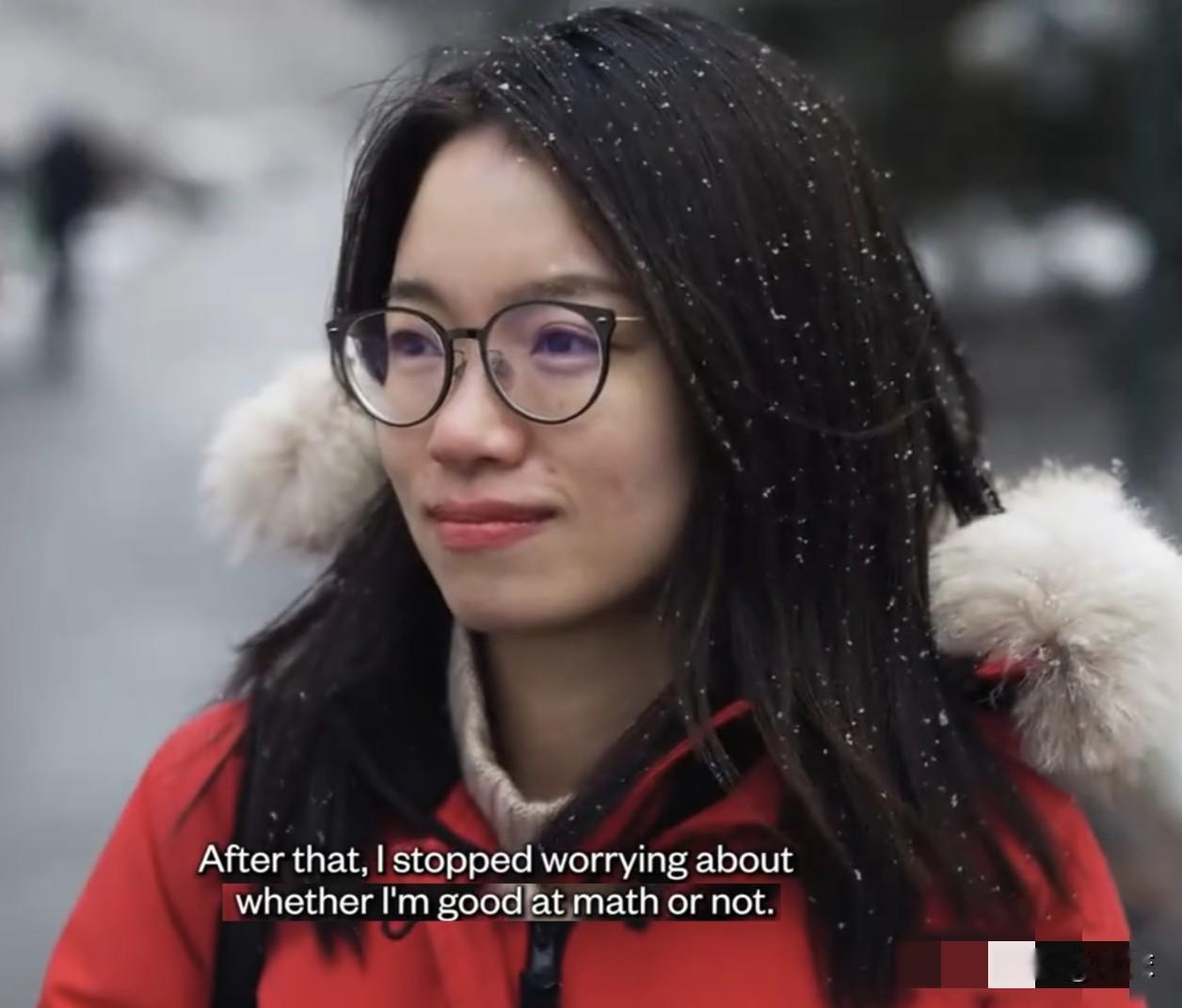 王虹这个人，我真的越看越看不懂了

你说她漂亮吧

还真不符合咱们的传统美女标准