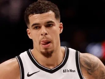 篮网愿意听取关于小迈克尔-波特的交易报价，要价一个首轮，活塞有意。nba