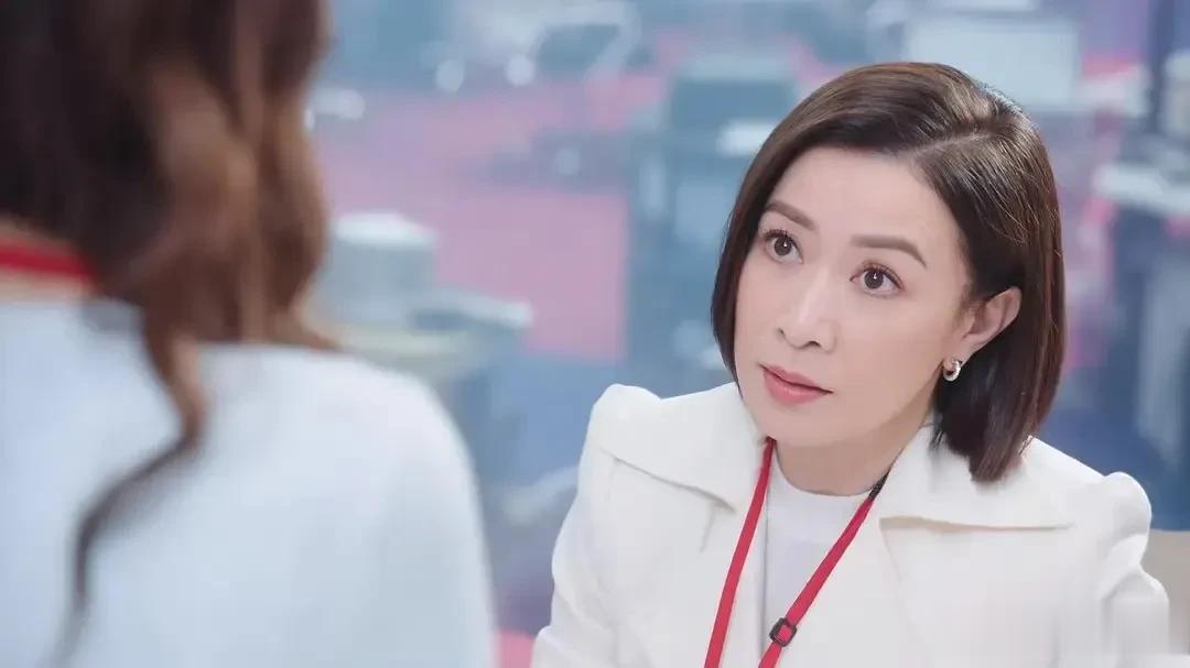 还得是TVB！没有多余的暧昧，全是职场步步惊心，《新闻女王》我愿称它为2023职