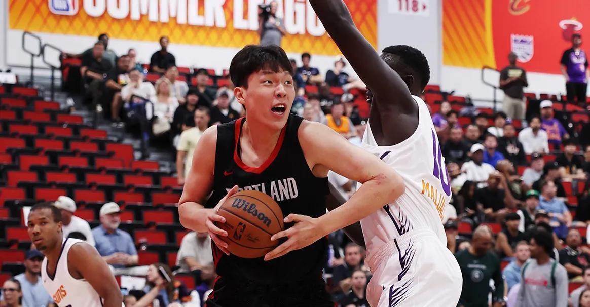 杨瀚森在夏季联赛波特兰开拓者79-81惜败菲尼克斯太阳的比赛中，贡献出12分9篮