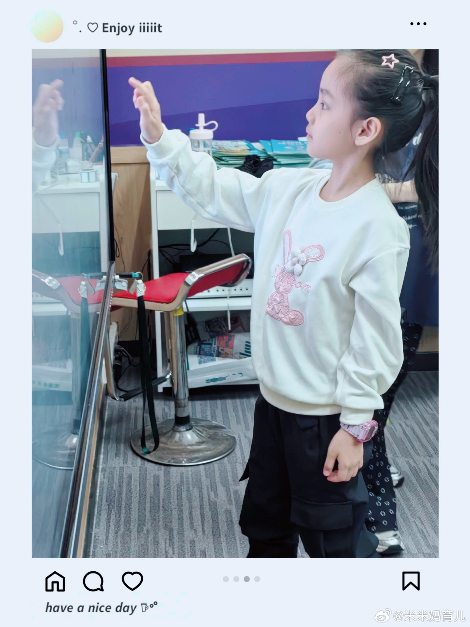 挺好的～家长虽然不能上去看看孩子上课情况但助教老师随时更新上课情况我就盯着手机～