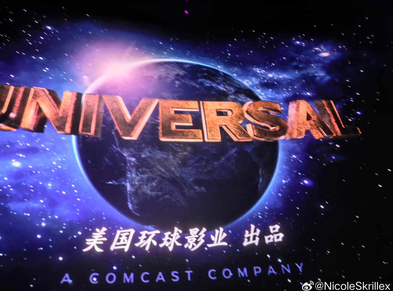 奥德赛好看！点映外加imax厅吧，全场爆满，甚至第一排都有人坐，很久没看过这么多
