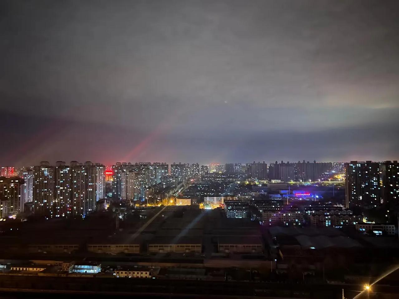 坐标:新乐
唉，等了半天，又是漫天的消息，最终实锤了！继续居家至30日24时，又
