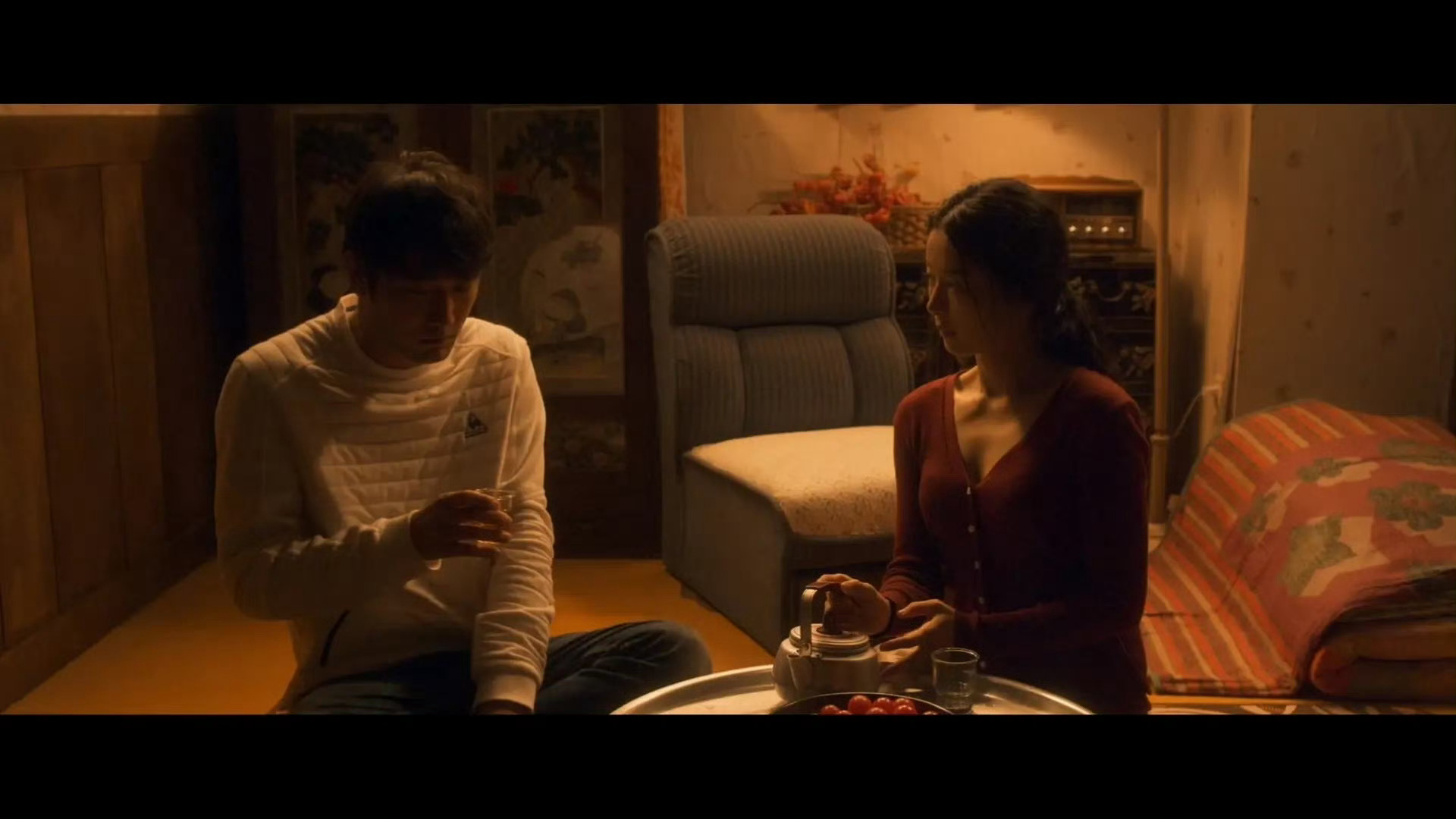 韩影《陷阱》(2015) 🔗 🔗  ​​​
