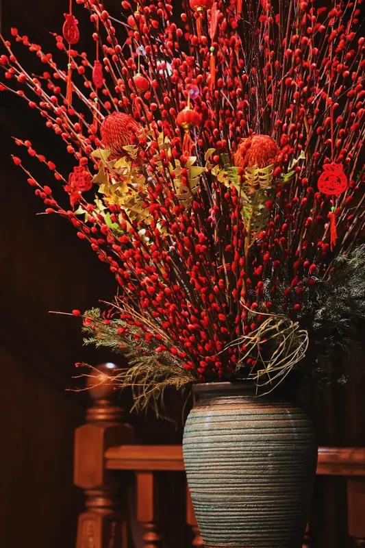 上联：开开心心庆团圆。恭请下联这副对联以春节团圆为核心。“开开心心庆团圆”直抒胸