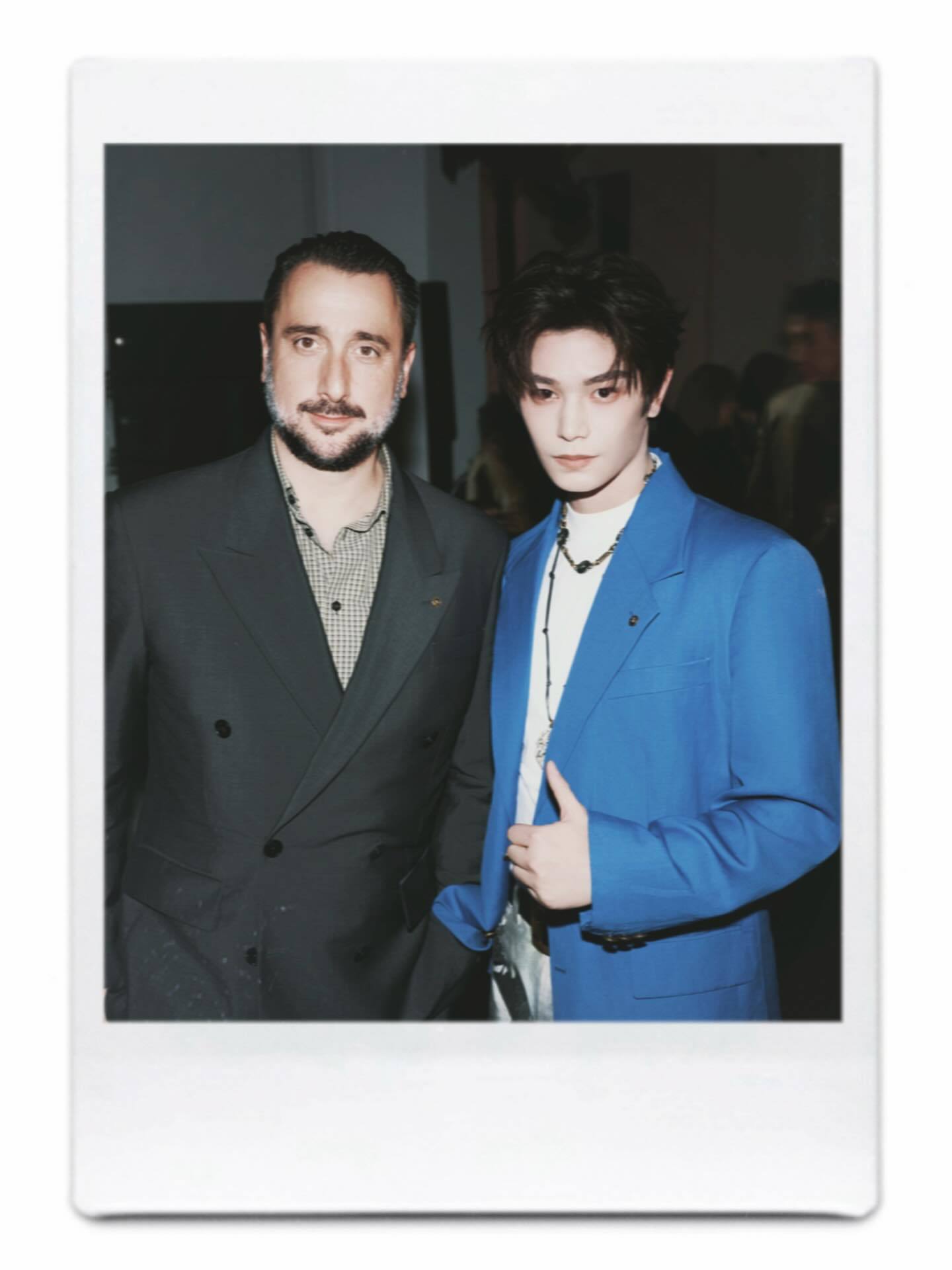 丁禹兮 × VERSACE昨日出席 VERSACE 上海春夏系列鉴赏活动，与范思