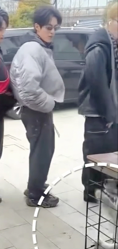 跟小狗狗说再见嘿嘿（cr📕 