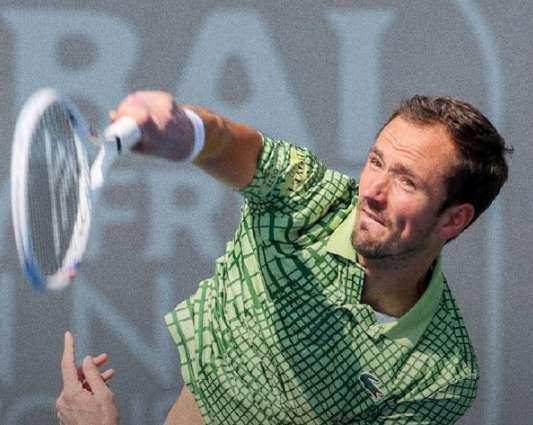 梅德韦杰夫与阿利亚西姆ATP500半决赛时刻
        北京时间2026年