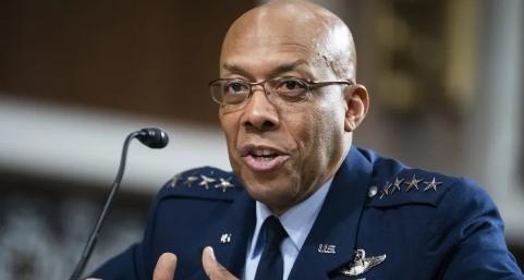 战争一旦爆发，中国3000架飞机根本上不了场？俄专家讲出了真相。西方媒体常称中国