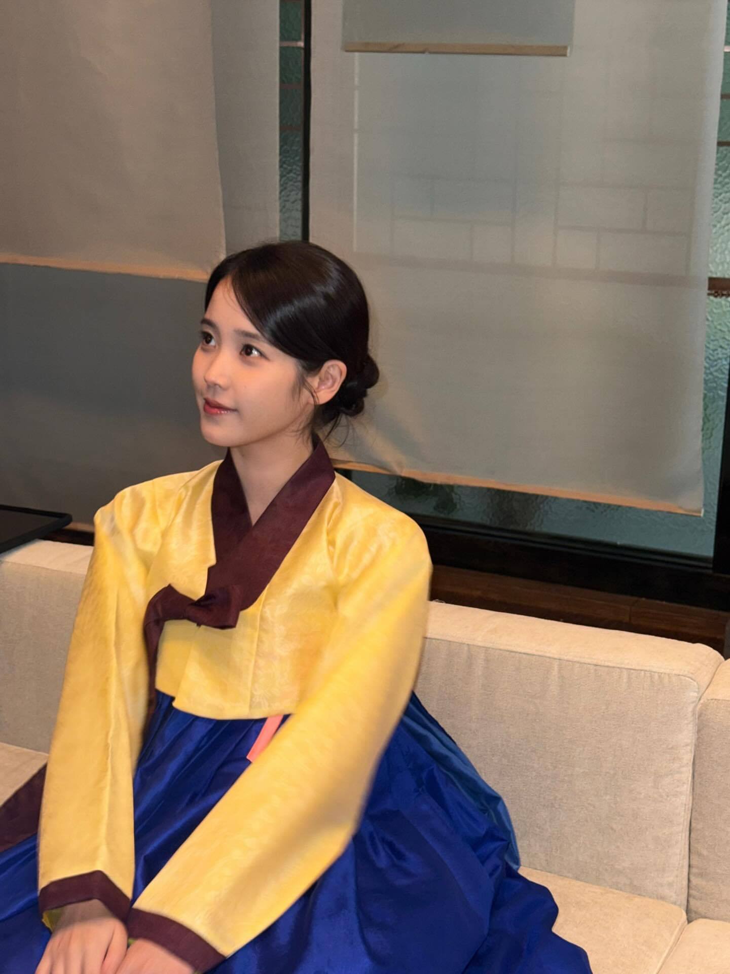 260502 IU INS更新가족들과🥰😒🎵So Soo Bin-My F