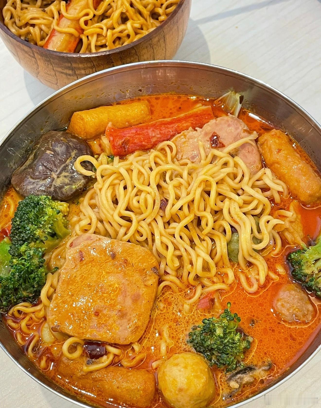 连吃7天麻辣烫身体的变化俺就是遇到喜欢吃的饭就会一直吃一直吃，一直吃到闻到这个味