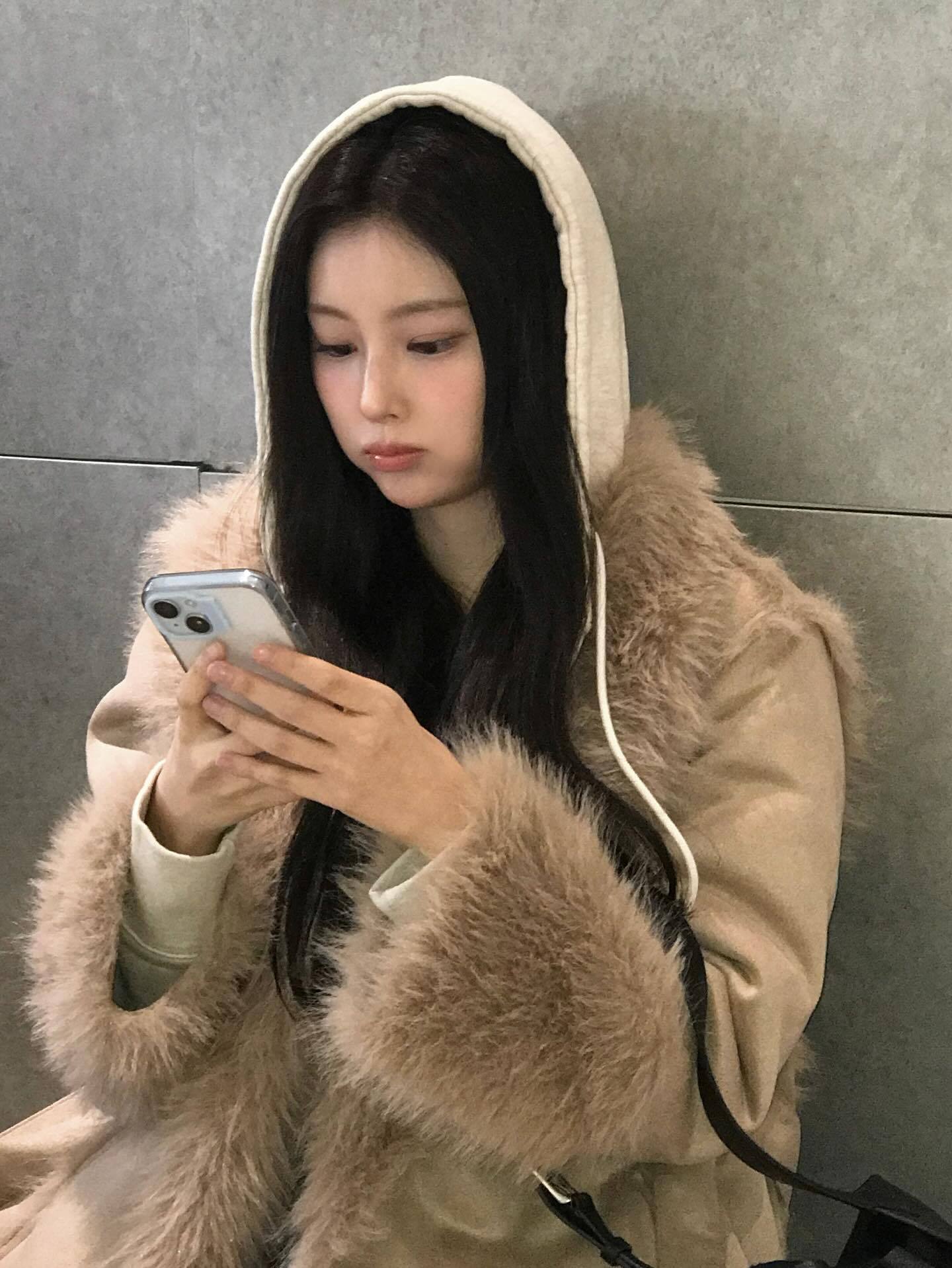 一会宝宝一会姐姐的 