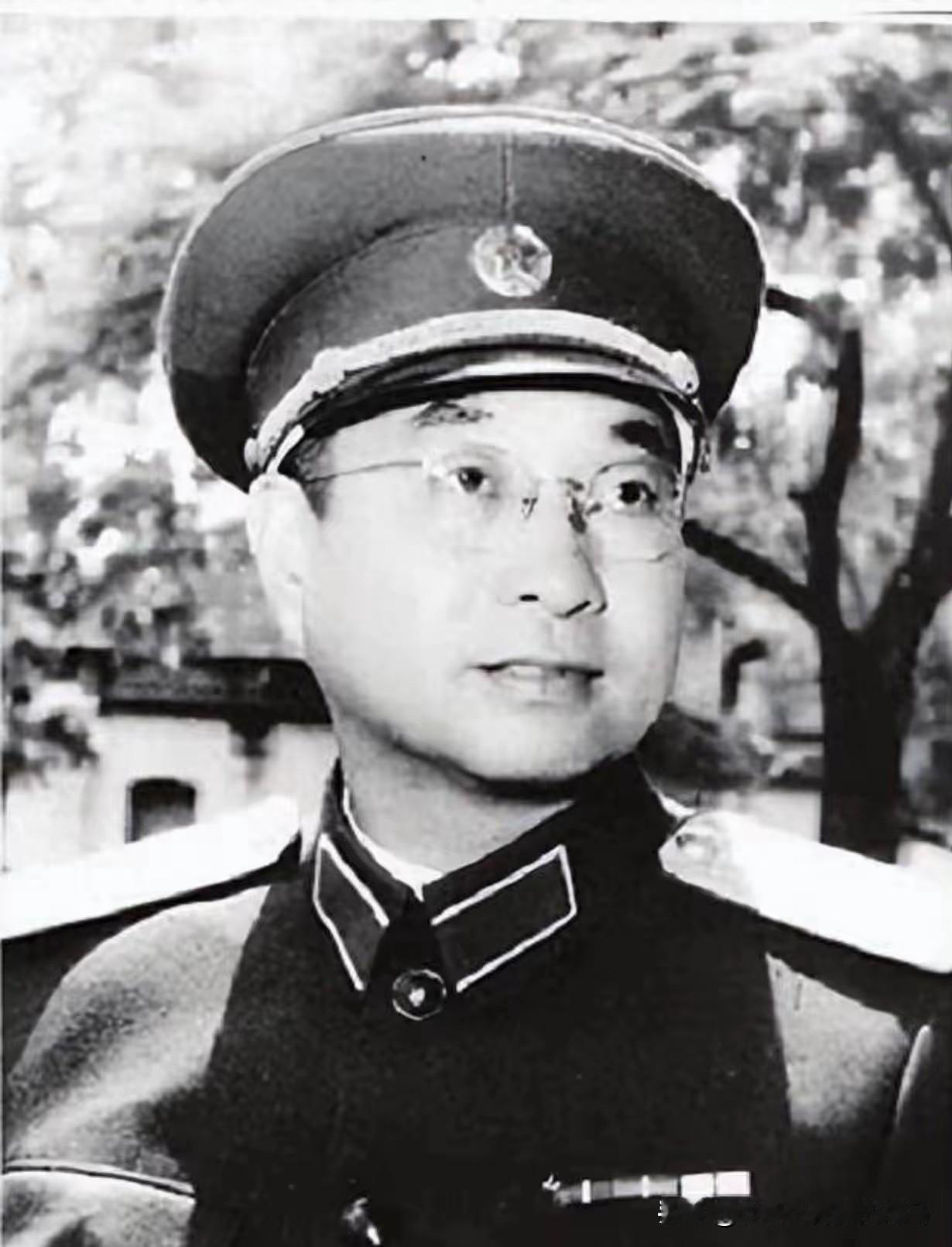 1952年寒冬，49岁的陈赓大将裹着军大衣，突然对围炉烤火的家人蹦出一句扎心话：