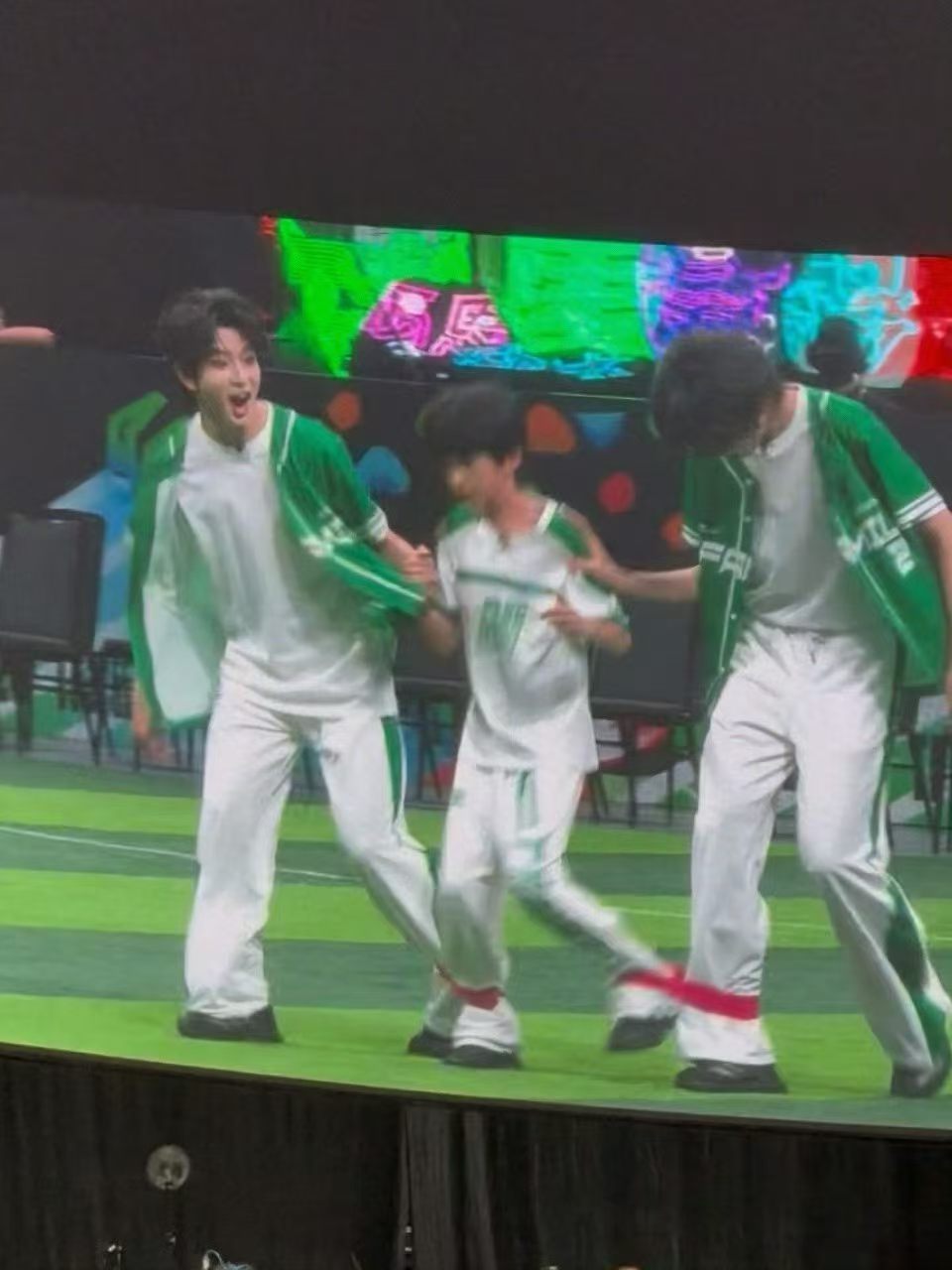鲁木。小乐乐 
