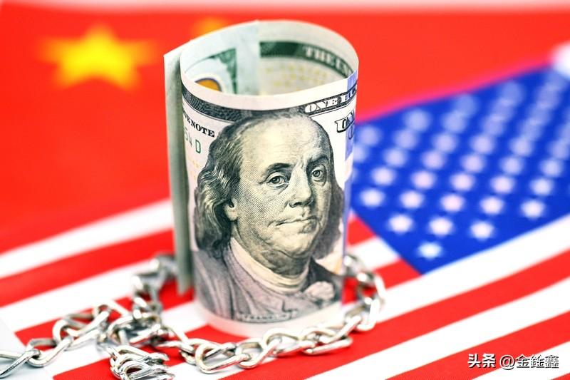 中国狂抛美债，真是“没招了”？别被表象骗了！

最近，中国外汇储备数据一出，全网