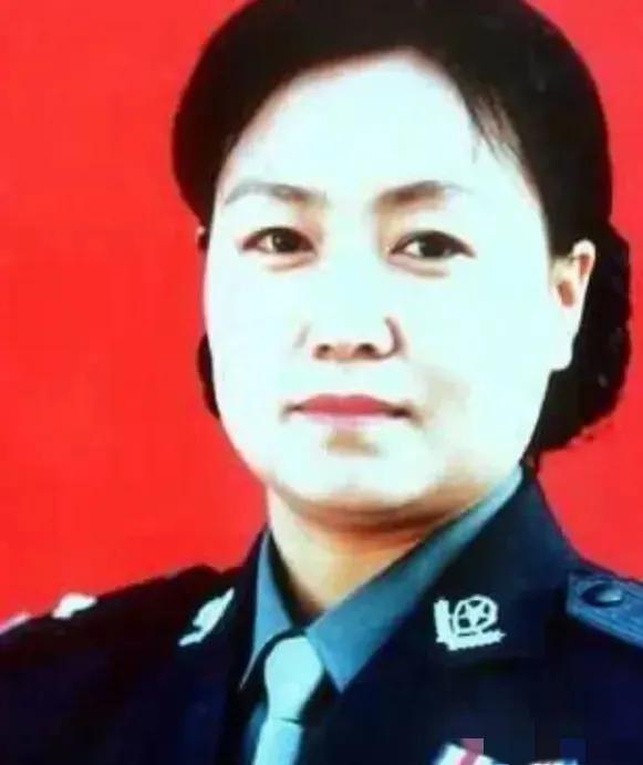 1997到2001年间，登封五年，有26名女性被害，公安局毫无进展，任长霞局长上
