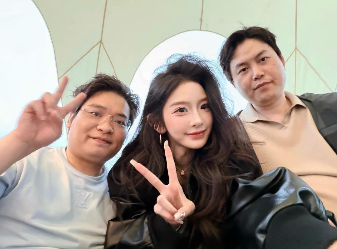 巴旦木讲述自己和卢本伟如何相识“准确来说他不是活动刷到我的，是看到我小号发的照片