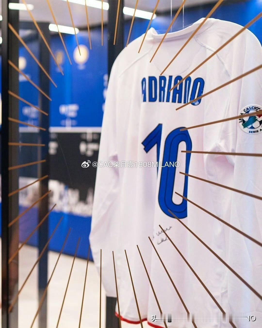 阿德里亚诺和
托尔多回到国际米兰总部！

时隔三个月后，
邓弗里斯回归国际米兰训