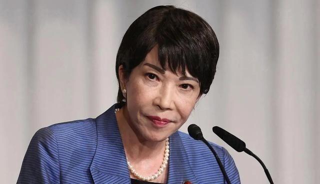 日本彻底急了？！高市早苗再也控制不住自己的表情，山本太郎在国会质问高市早苗：“就