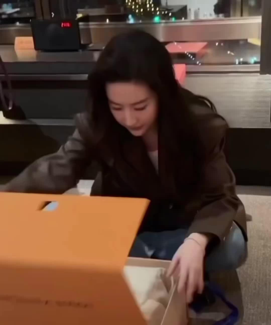 茜茜快乐开箱～