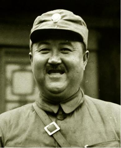 [浮云]1948年徐向前俘虏一位晋绥军上将，与其密谈了一个小时后对他讲：老同学，