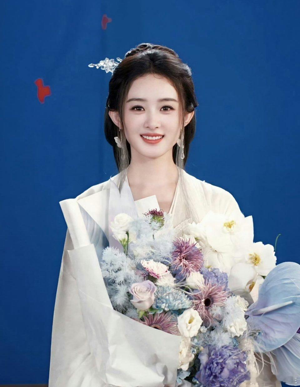 赵丽颖 每一张图都感觉故事感好强 不是一个空空的人物，而是赋予了灵魂 