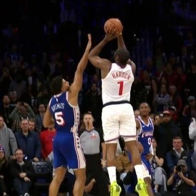 快船VS76人裁判报告：
1、庄神防守三秒，漏吹
2、祖巴茨防守三秒，漏吹
3、