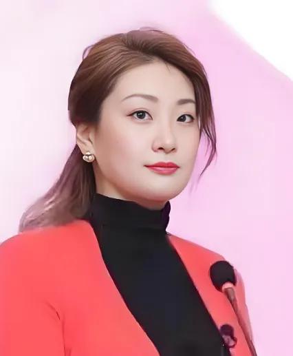 估计现在宗馥莉的妈妈要烦透了


不是因为女儿从娃哈哈辞职
也不是因为女儿可能输