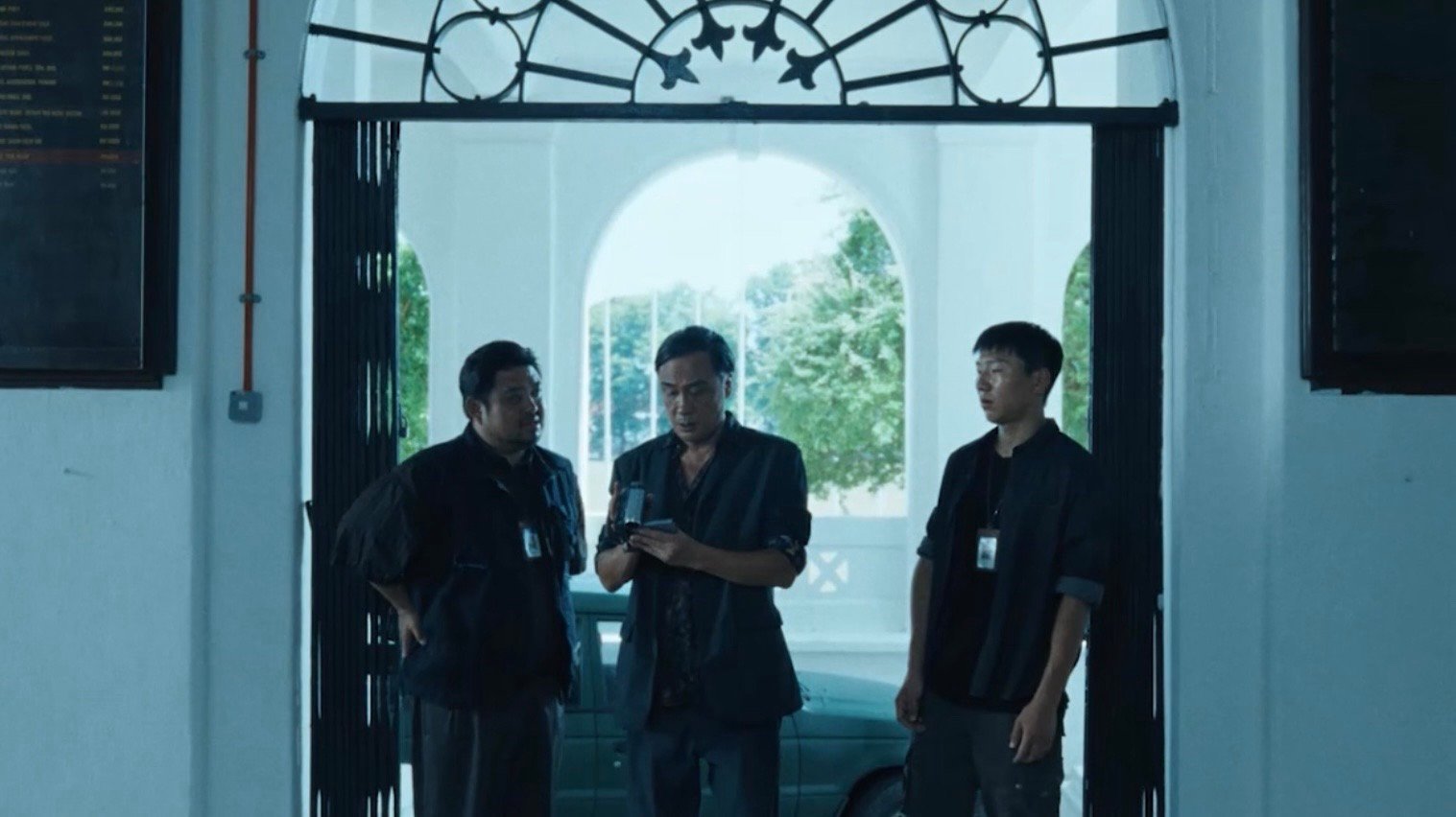 #吴镇宇黄明昊默杀粤语对戏#默杀这部电影很有意义，吴镇宇和黄明昊的粤语看起来很带