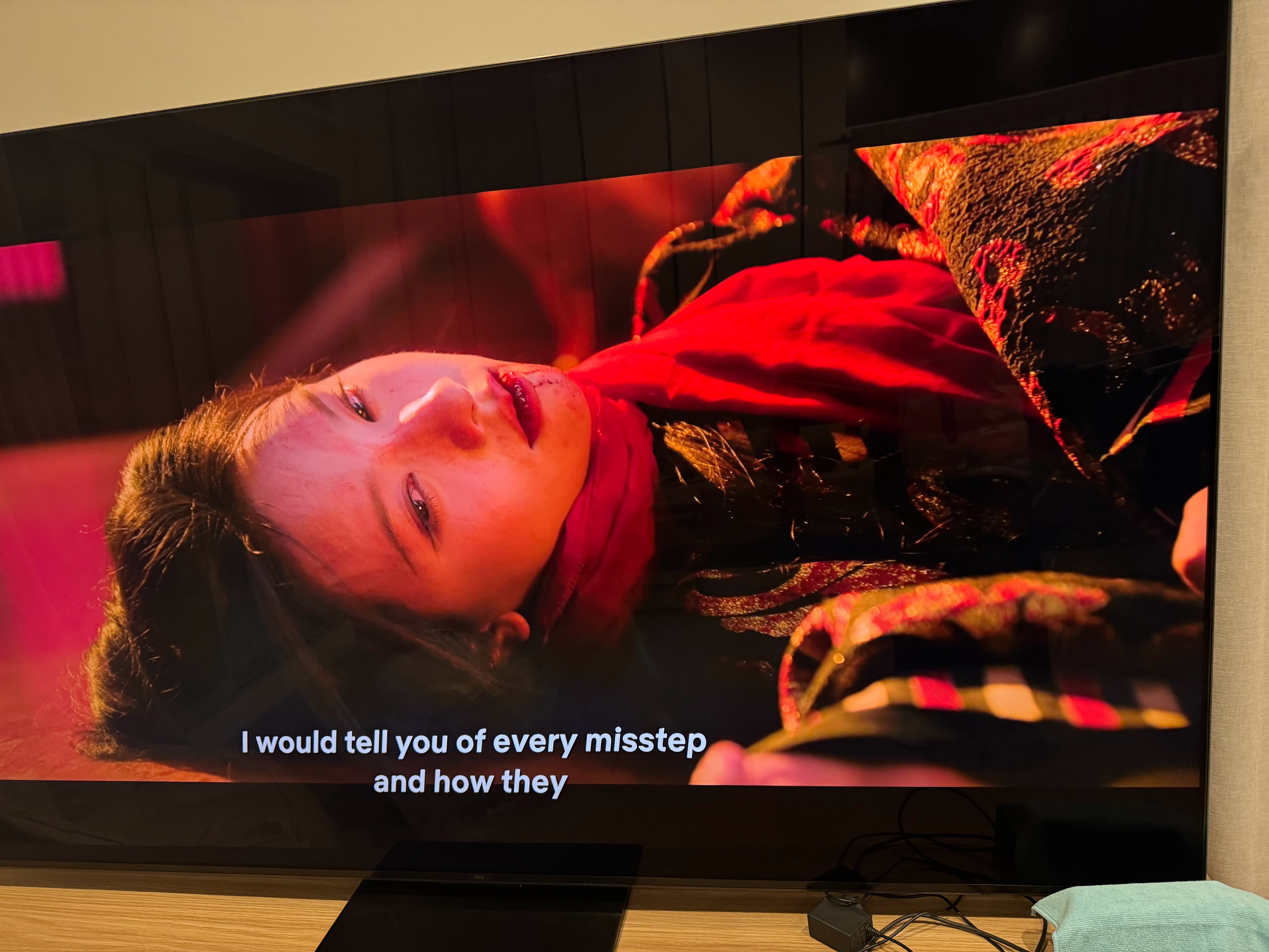 半个娱乐圈宣传翘楚看到陈都灵粉丝云包场20万…看来很重视这部剧了。在网飞看了一下