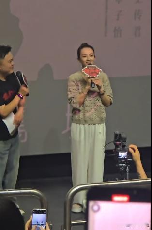 《酱园弄》好不好看已经不重要了，章子怡和雷佳音已经失去了大部分路人缘。
 
在电
