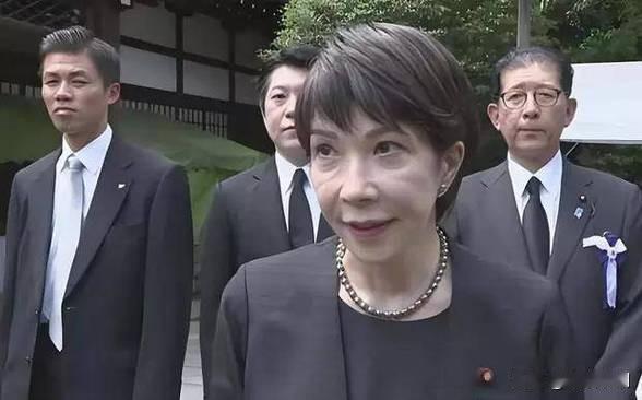 【乌克兰被弃，日本何以成最大输家？】
 
2025年末，特朗普政府对乌政策的急转