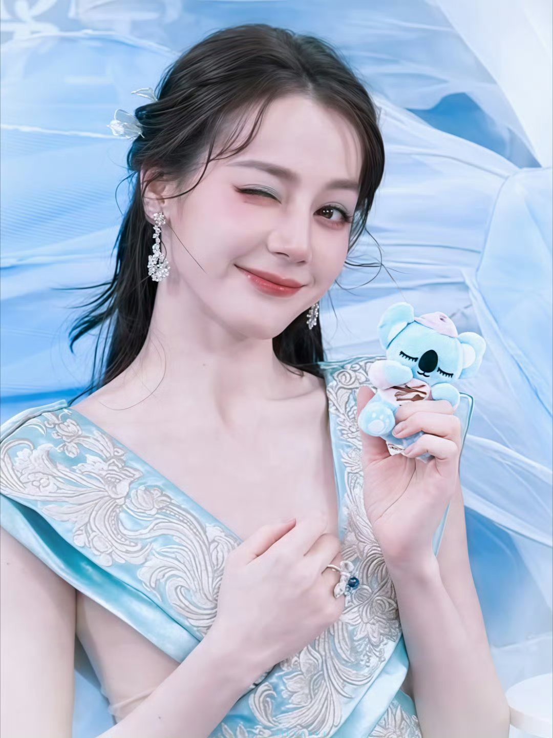 我的超话卡册跨年抽卡集不停非正式跨年派对Fakeme首位全球品牌代言人迪丽热巴 