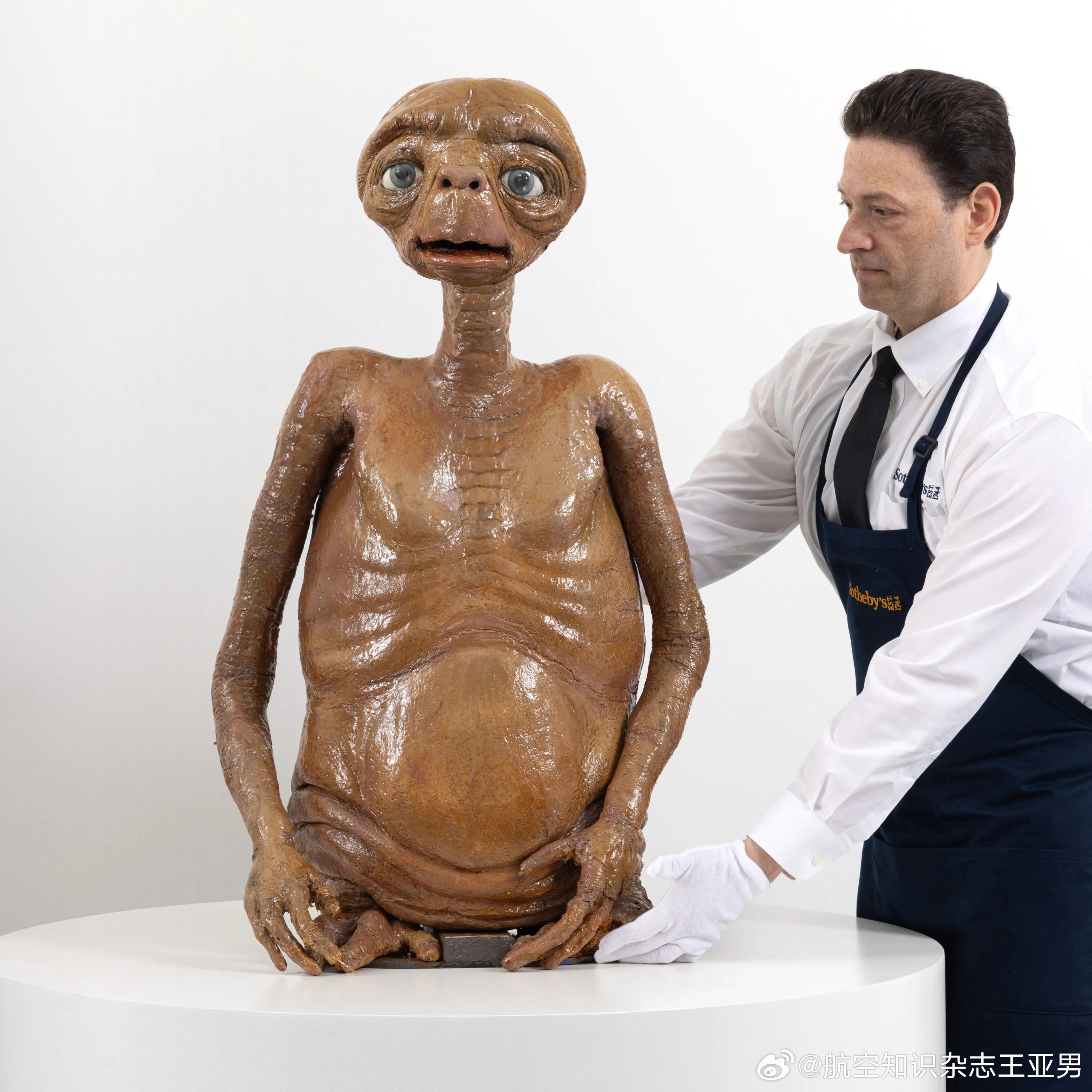 几十年过去，有些经典电影中使用的道具一直被各种人精心保存着，不仅没有变成垃圾，反