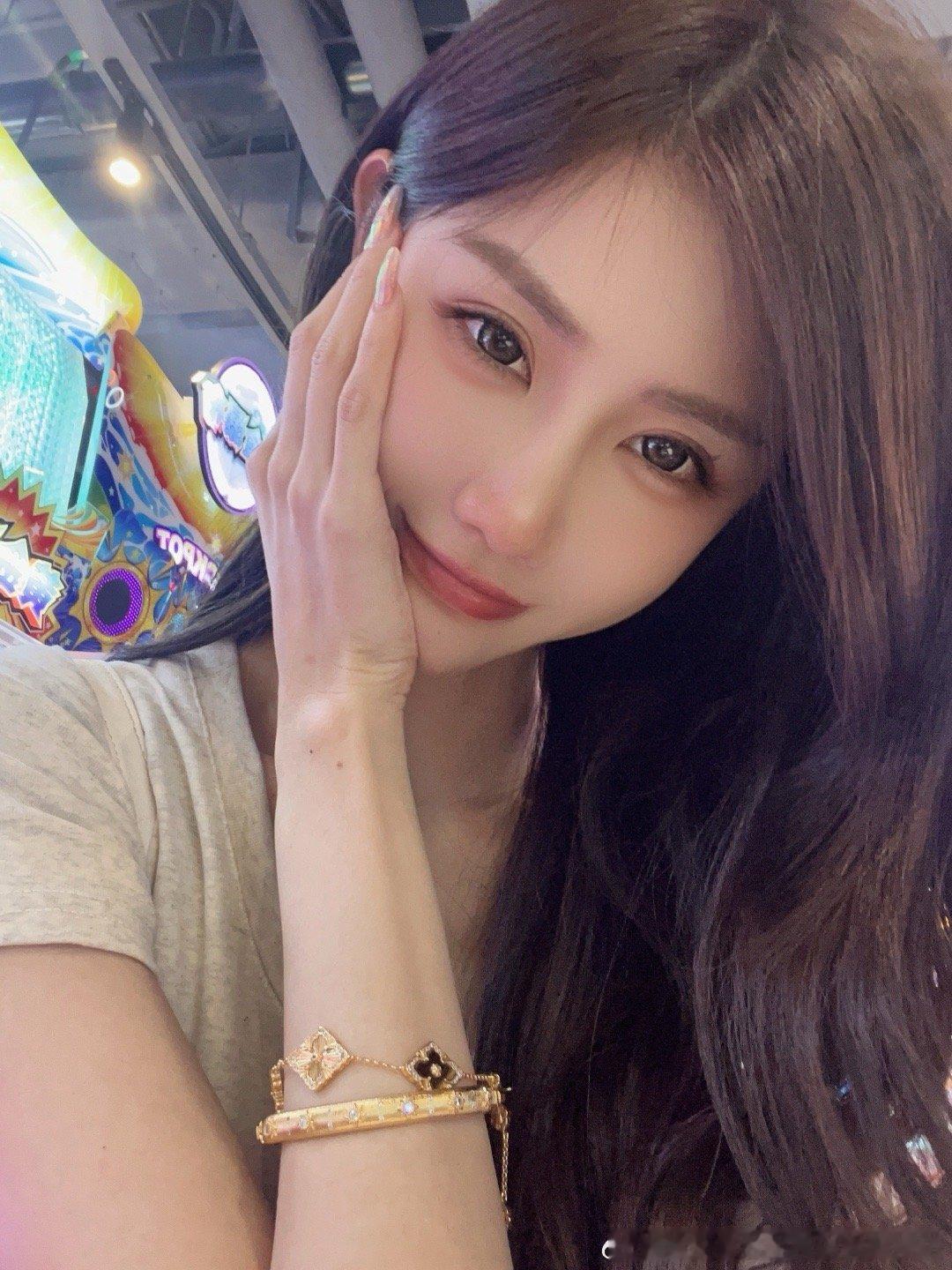 买了🍑布契拉提同款的手链美美欣赏 ​​​